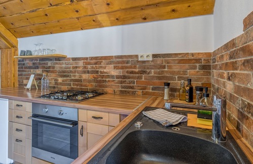 Smarje pri Jelsah Apartment | Pool Suite Black Cumin, Podplat, Slovenia