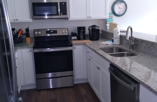 Gulf Shores Condo | Pool, Sun and Palm Trees on the Gulf 311