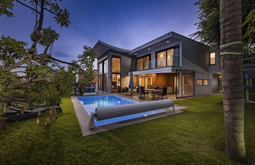 Sao Martinho Villa | Pool, sun and sea view - Villa das Quebradas