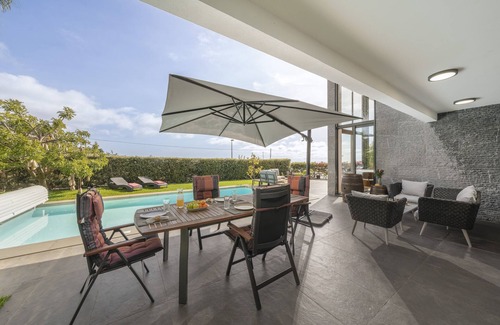 Sao Martinho Villa | Pool, sun and sea view - Villa das Quebradas
