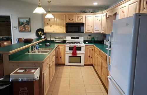 Hiawassee Cabin | Pool Table, 3 bed, 3 bath. Wrap Around Porch.Grill.