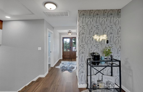 Oakhurst House | Pool Table, Fireplace, Patio, Office