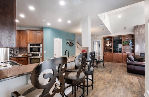 Crownridge of Texas House | Pool Table Hot Tub and Neighborhood Pool
