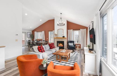 Massanutten House | Pool Table Movie Theater Fire Pit