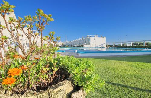 Barra House | Pool & Tennis Beach House