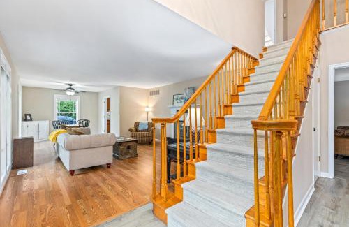 Harwood House | Pool Vibes At Vanishing Run