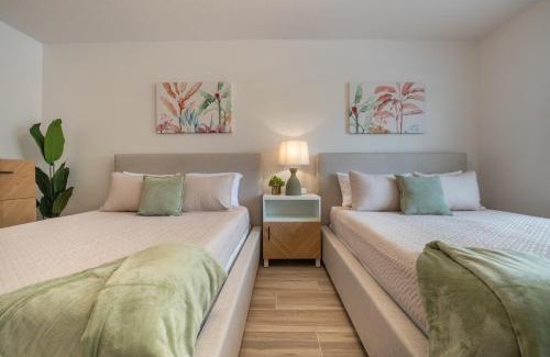 Florida Central Atlantic Coast Apartment | Pool view apartment near Epic Universe and Universal Studios