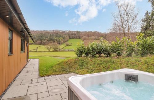 Meifod House | Pool View