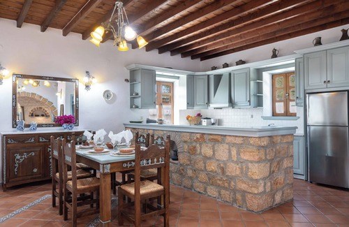Skala Villa | Pool Villa for 10 people next to the beach and the city center