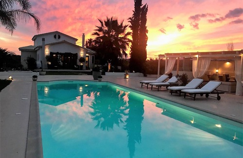 Spata-Artemida House | Pool villa for 4-8 people in Greek country side (40 minutes from Athens!)