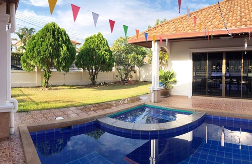 Pong Villa | Pool Villa Pattaya by Arrowmini