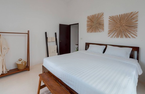 Don Kaeo Villa | Pool Villa - Riverside gem in ChiangMai