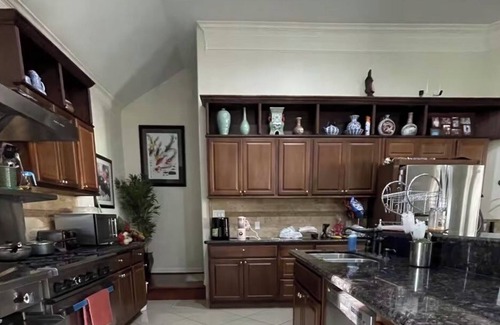 Iowa Colony House | Pool Villa shared room