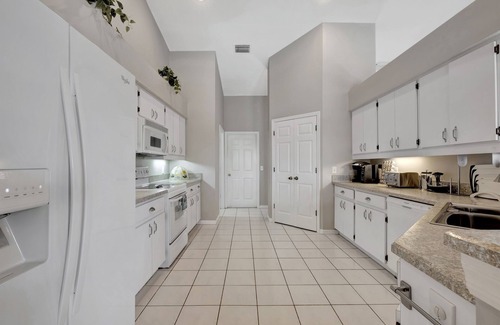 Boyette Springs House | Pool | Waterfront Lake | 12 PPL | Gorgeous