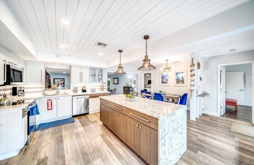 Lake Ridge House | Pool & Waterfront! 5 Bedrooms + Close To Beach!