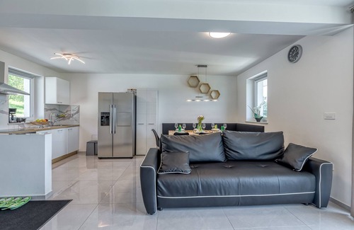Trebnje Villa | Pool & Whirlpool Villa Art Four, Trebnje, Slovenia