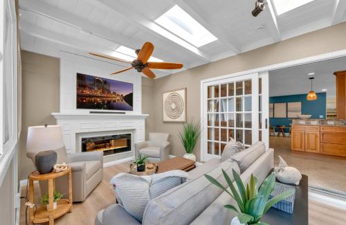 Allied Gardens House | Poolfire Pit Near Balboa Park Mountain Views!