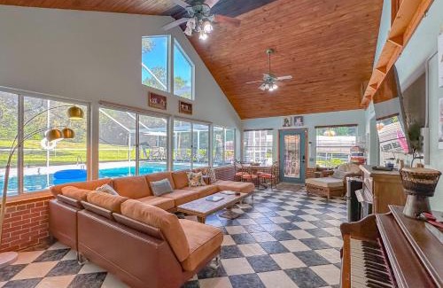 Tallahassee House | Poolhot Tub Sleeps 16 Game-filled