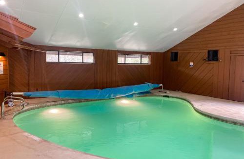 Colorado Springs House | Poolhouse in the Pines