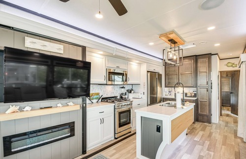 Sandbridge Cottage | Pools, Boat Ramp & More: Cottage in Virginia Beach