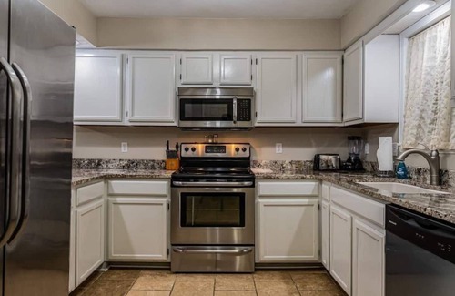 Branson West House | Pools, Hiking & Lake, Ping Pong, Shuffleboard! Close to SDC, Lake, Shows