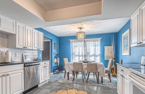 Southampton Condo | Pools tennis gym golf pickelball