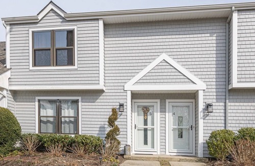 Southampton Condo | Pools tennis gym golf pickelball