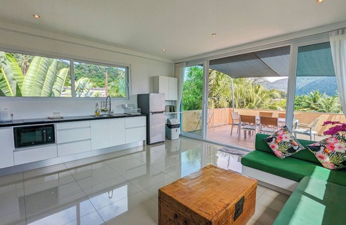 Klong Son Apartment | Poolside Apartments and Rooms