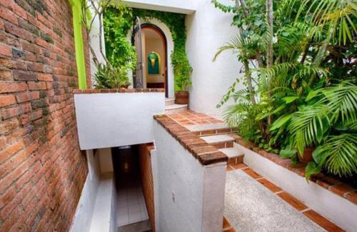 Colonia 5 de Diciembre Apartment | Poolside Casita with Air Conditioning