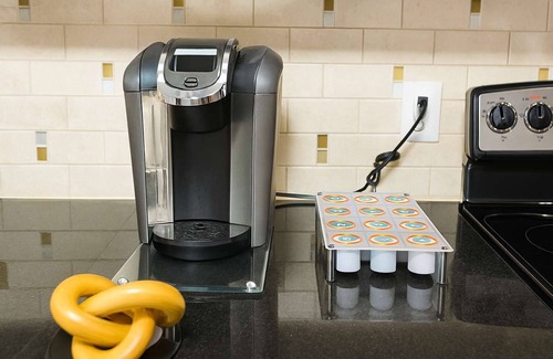 Memorial House | Poolside Comfort | 2BR Galleria Stay w/Garage