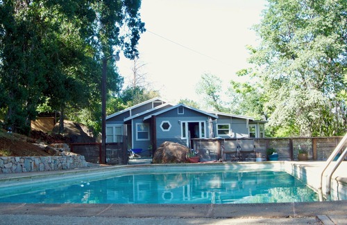 Kelseyville Cottage | Poolside comfort by the lake. Your ideal cottage Retreat!