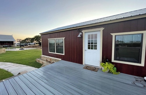 Mountain Home House | Poolside guesthouse in beautiful Hill Country
