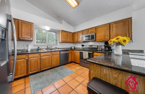 Taylor Ranch House | Poolside Haven on Montano An Irvie Home