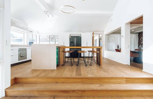 Mount Eliza House | Poolside Haven Your Mount Eliza Family Getaway