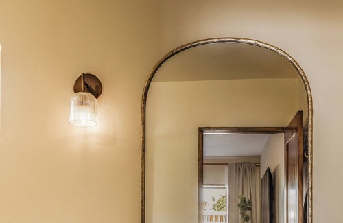 Uptown Design District Hotel | Poolside King Suite Escape