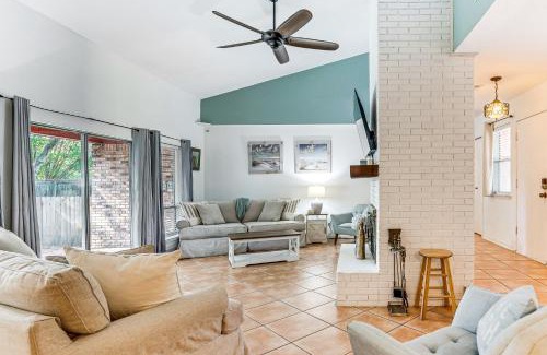 Gulf Breeze Villa | Poolside Oasis 7 Mi to Pensacola Beach Boardwalk!