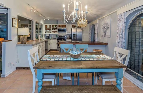 Casas Adobes West House | Poolside Oasis, Luscious Gardens, and Spacious 4-bedroom house in Tucson