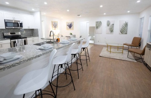 Hunt Club House | Poolside Oasis in the heart of Royal Palm Beach