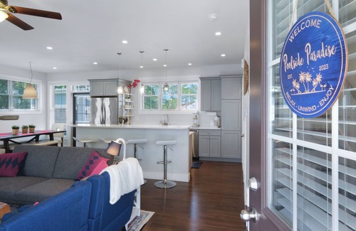 Ottawa House | Poolside Paradise 2 bed,1.5 bath