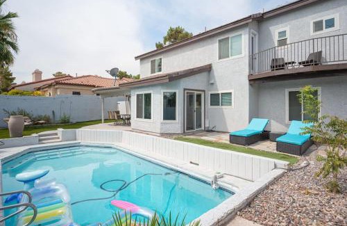Green Valley North House | Poolside Paradise on the Strip