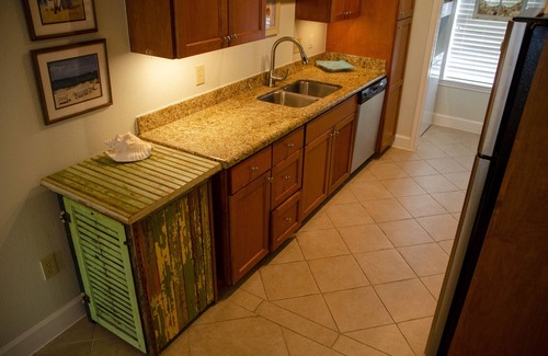 Galveston Condo | Poolside Paradise on the Seawall