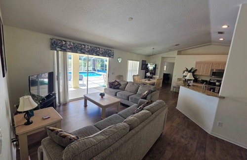 Inverness House | Poolside Paradise Sum