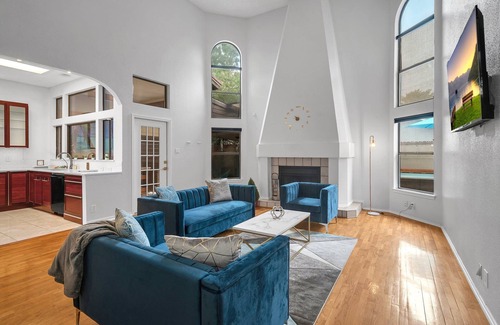Braun's Farm House | Poolside Paradise with Hot Tub, Sauna & Game Room