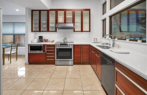 Braun's Farm House | Poolside Paradise with Hot Tub, Sauna & Game Room