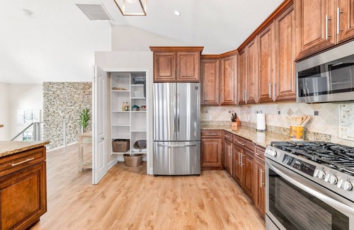 St. Augustine House | Poolside Paradise–Sleeps 12 & Pet Friendly