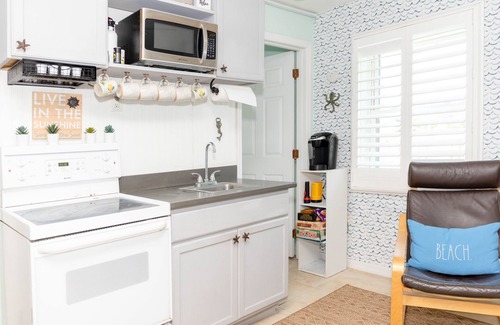 Dune Crest House | Poolside Retreat 100 steps to the OCEAN Pet Friendly NO SMOKING