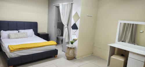 Boksburg Apartment | Poolside Suit at the Well