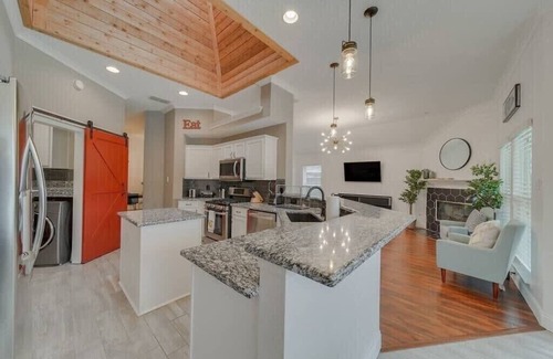 Mesquite House | Poolside Summer 5BR 2Bath Home with Gaming Room