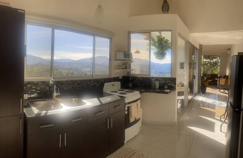 Santiago de Puriscal Villa | Poolside Villa in the Mountains of Costa Rica