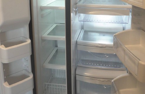 Northeast Raleigh Apartment | Pop of color Suite w/ Salt water pool